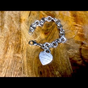 Return to Tiffany’s bracelet